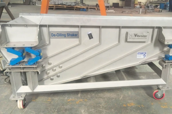 De-oiling Shaker Real image banner_shri vibracion tech